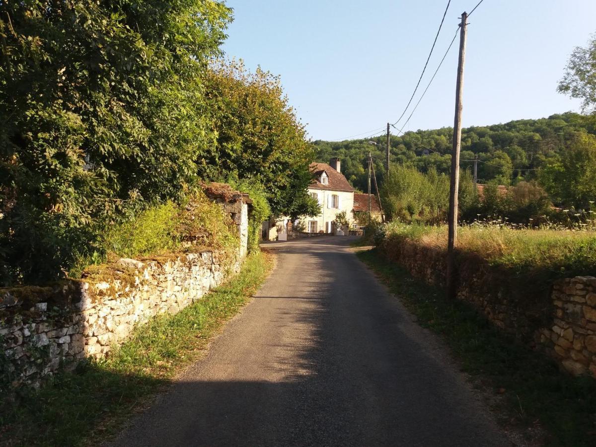 Les Trois Prunelles Saint-Pierre-Toirac Exteriör bild