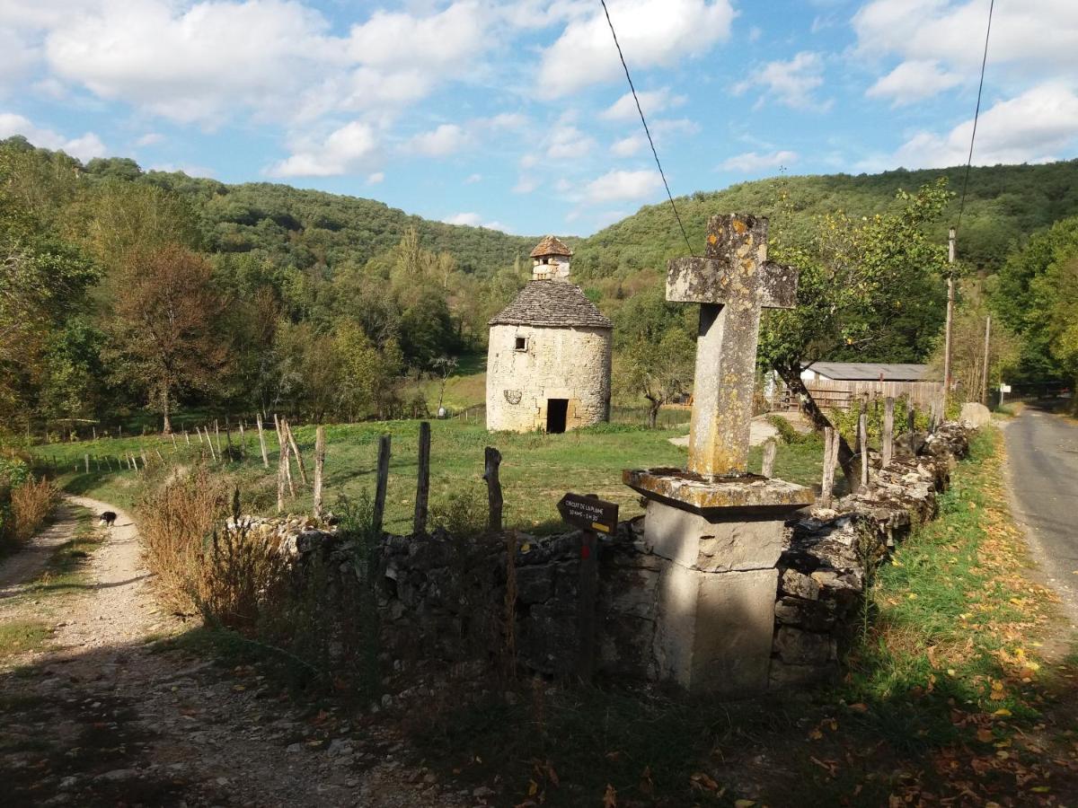 Les Trois Prunelles Saint-Pierre-Toirac Exteriör bild