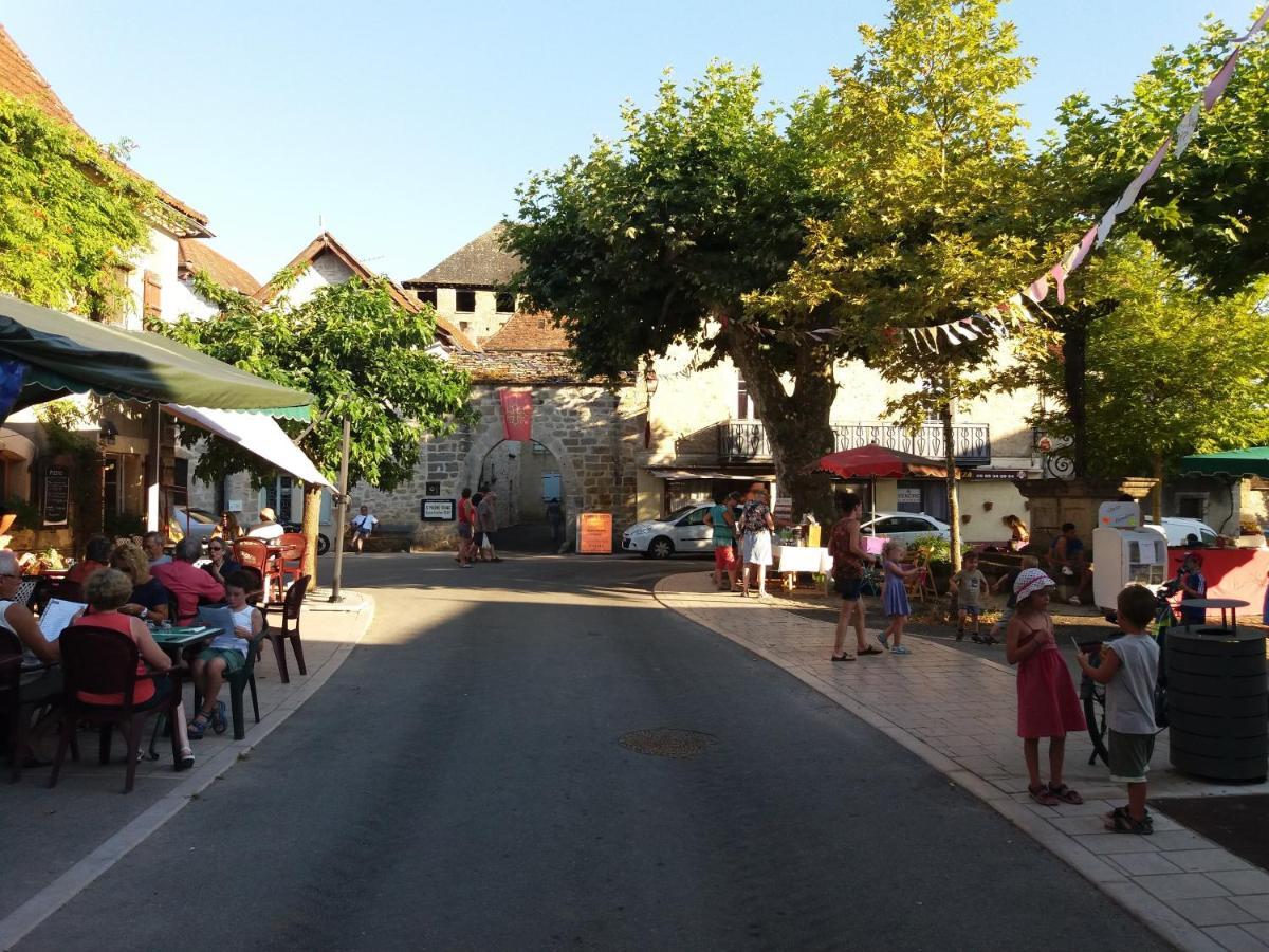 Les Trois Prunelles Saint-Pierre-Toirac Exteriör bild
